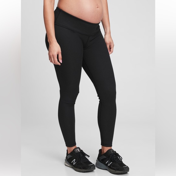 Maternity Gap fit Under Belly Rib Blackout 7/8 Yoga Leggings in Small / Black - Picture 1 of 1